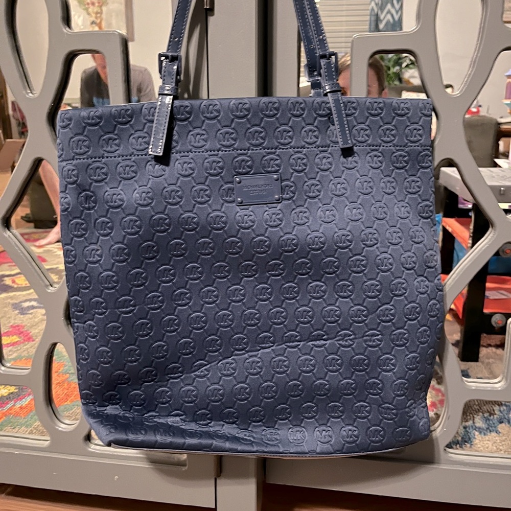Michael Kors navy tote